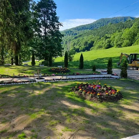 Lodge Pensiunea Gura Milii